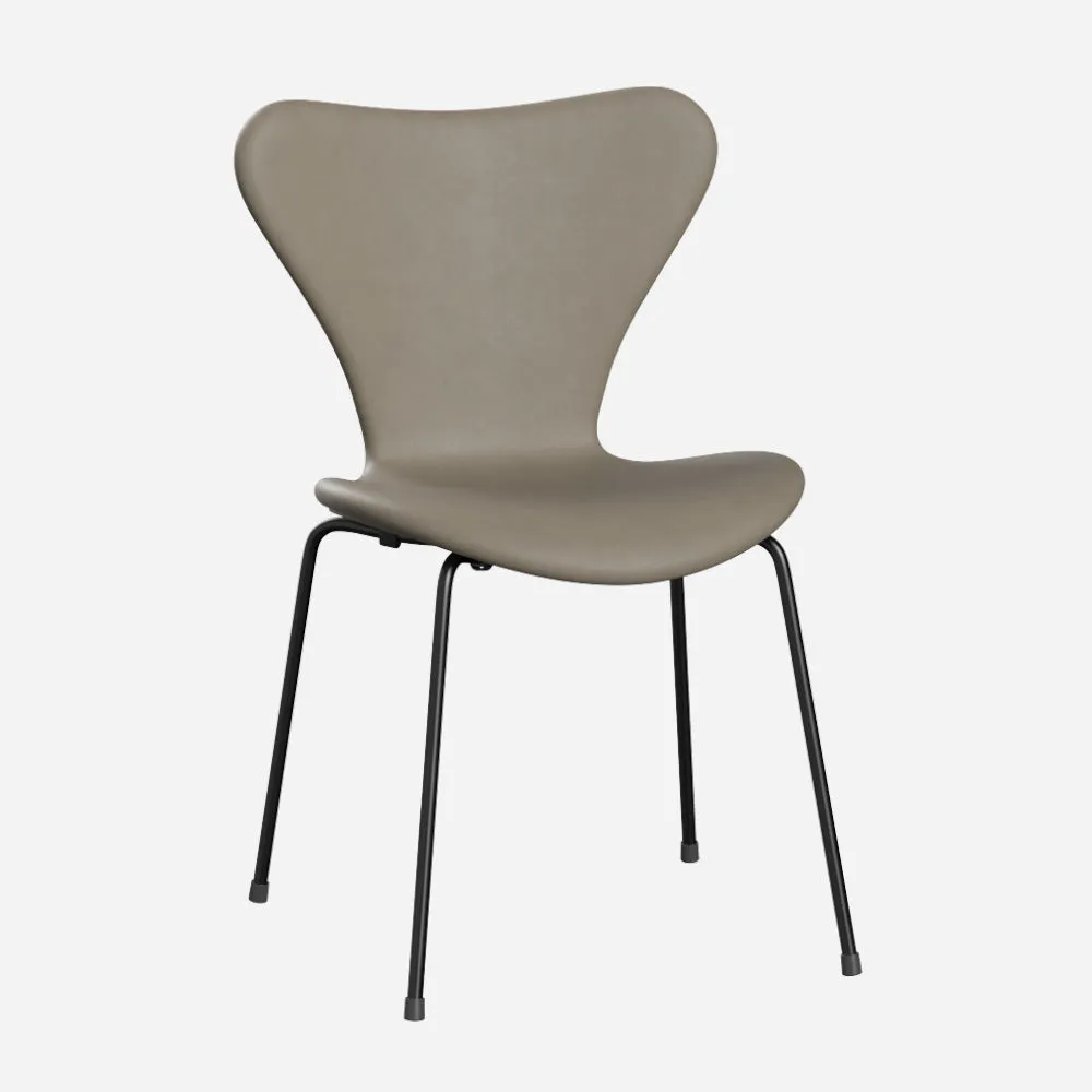 Fritz Hansen Series 7™ Chair Leather