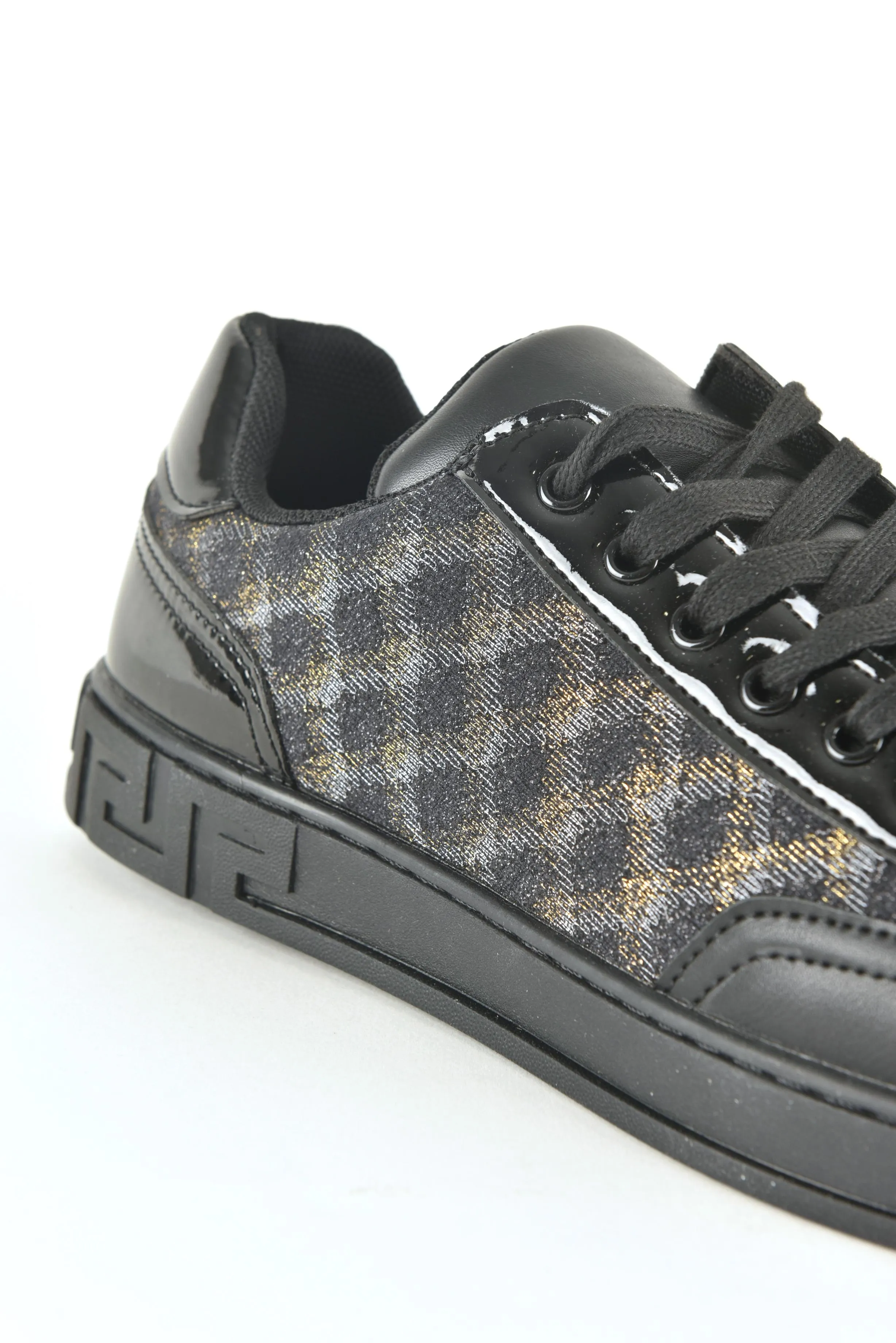 Mens Multi Fabric Low-Top Sneaker